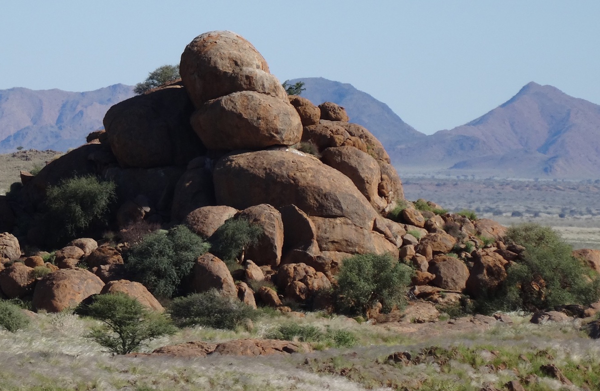 Rock formations and mountains in Namib-Naukluft Park