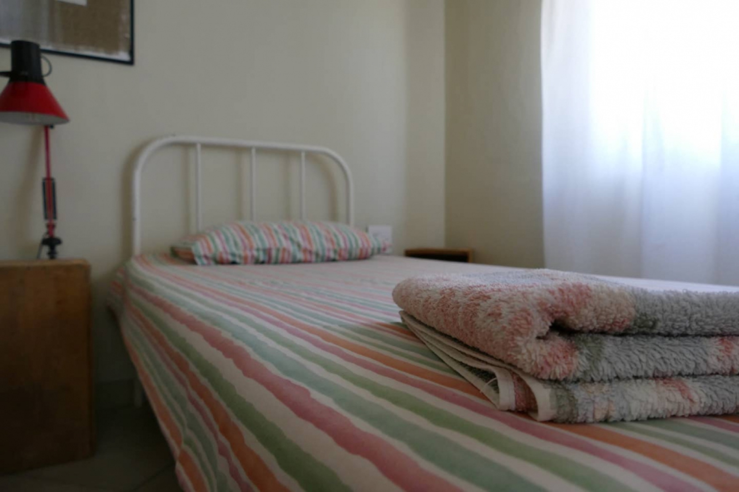 Bedroom with a single bed